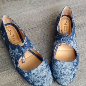 Me too blue floral flats